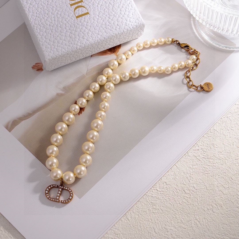 chr1st1an D10r necklaces